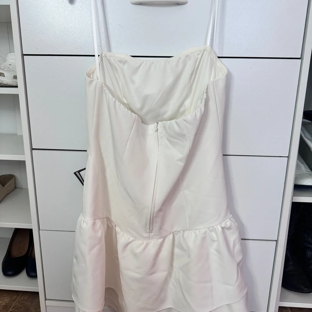White Strapless Ruffled Dress - Picture 2 of 4